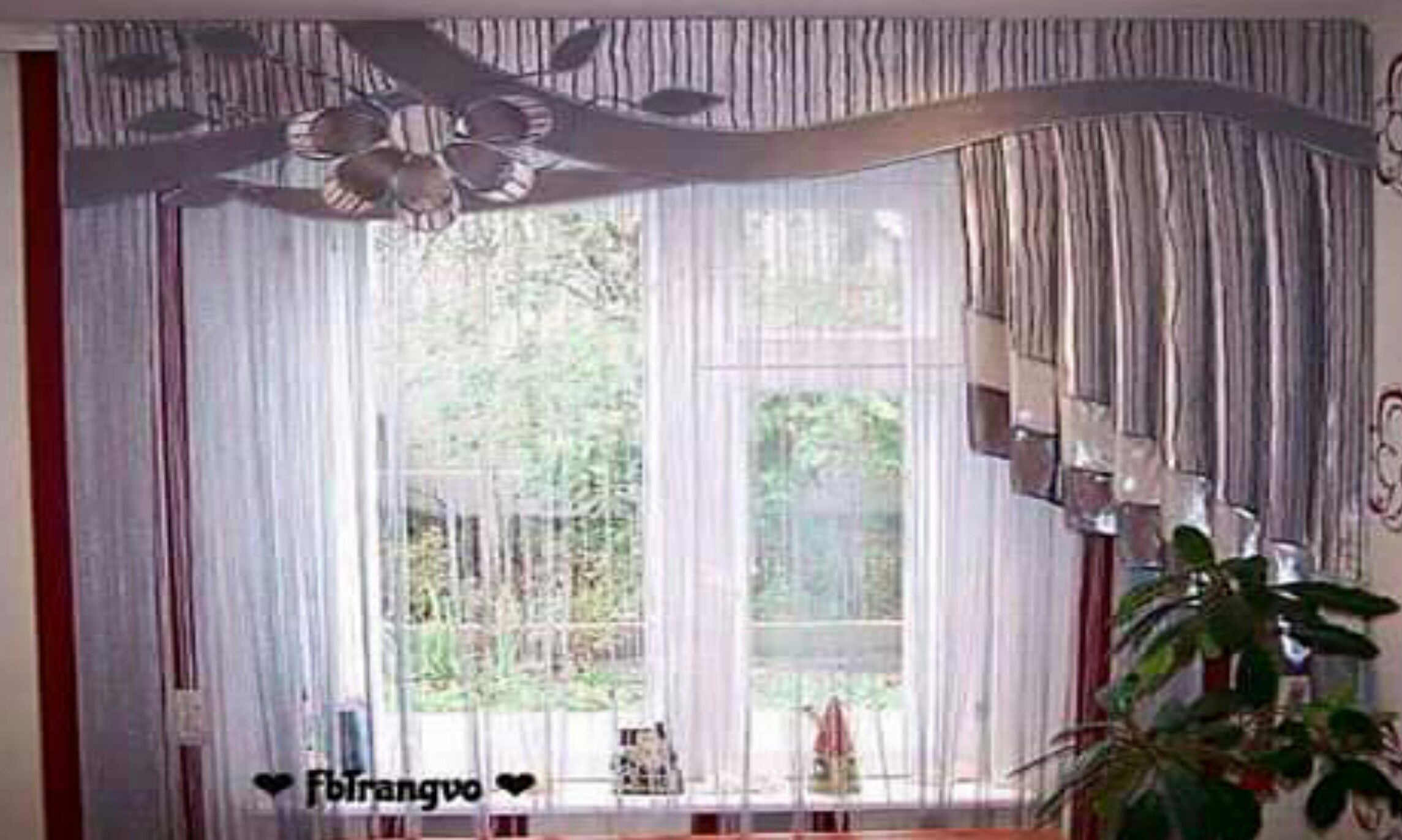 Нитяные шторы с ламбрекеном на кухню