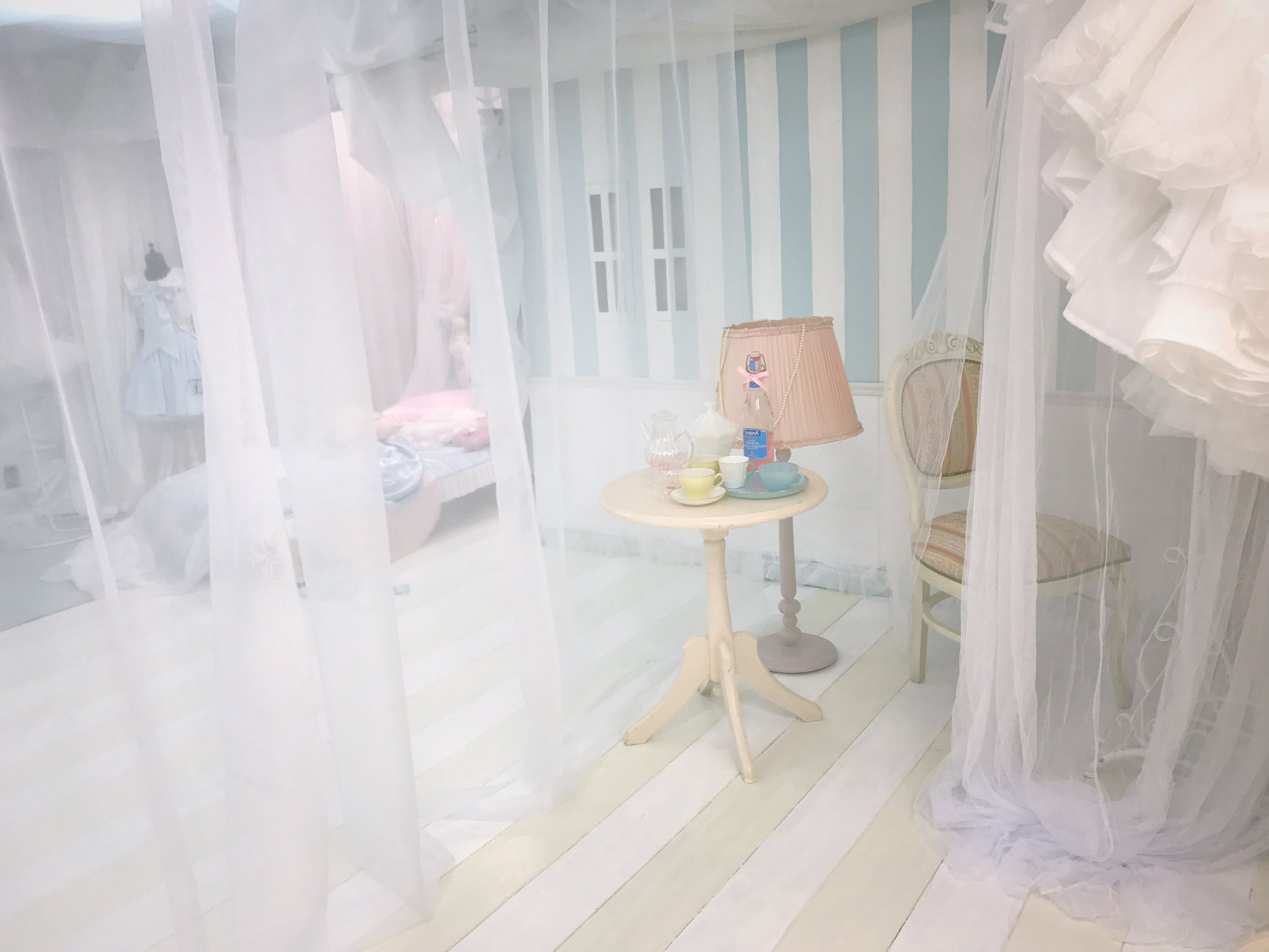 背景 白 水色 インテリア 部屋 プリンセス かわいい オシャレ Image By Me