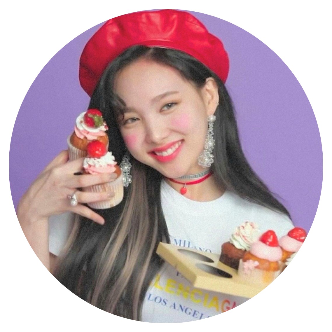 Фанфики наен. Nayeon Pop. Наён твайс icon. Nayeon Pop album. Pop Nayeon обложка.