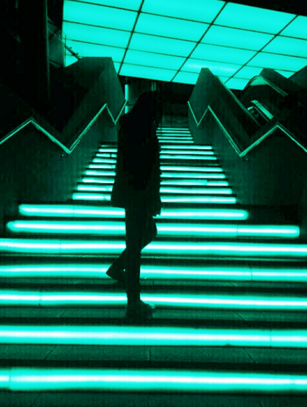  #freetoedit #aesthetic #cyan #photography #mood #aesthetictumblr #photo #followme #cyanaesthetic #tumblr #girl #shadow #lights #neon #tumblrgirl #beautifu