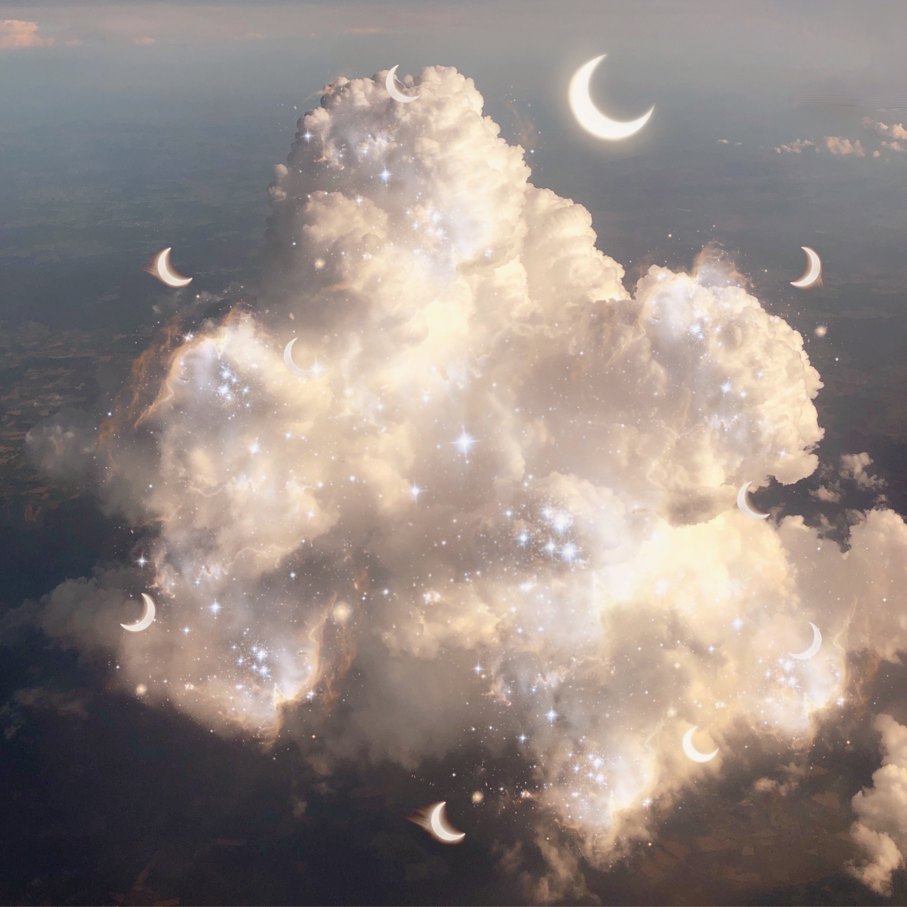 Песня небо и луна слушать. Луна в облаках. Эстетические облака. Пышные облака. Облака Эстетика.
