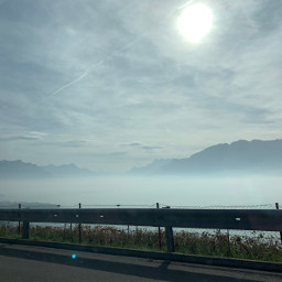 lac route road lake landscape cutation paysage car voiture brume brouillard