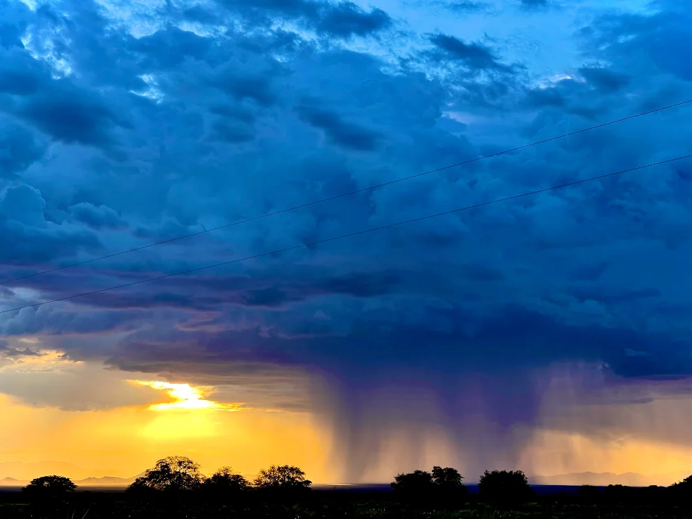 #monsoonvibes #sunsetsky #arizonasunset #cloudsandsky